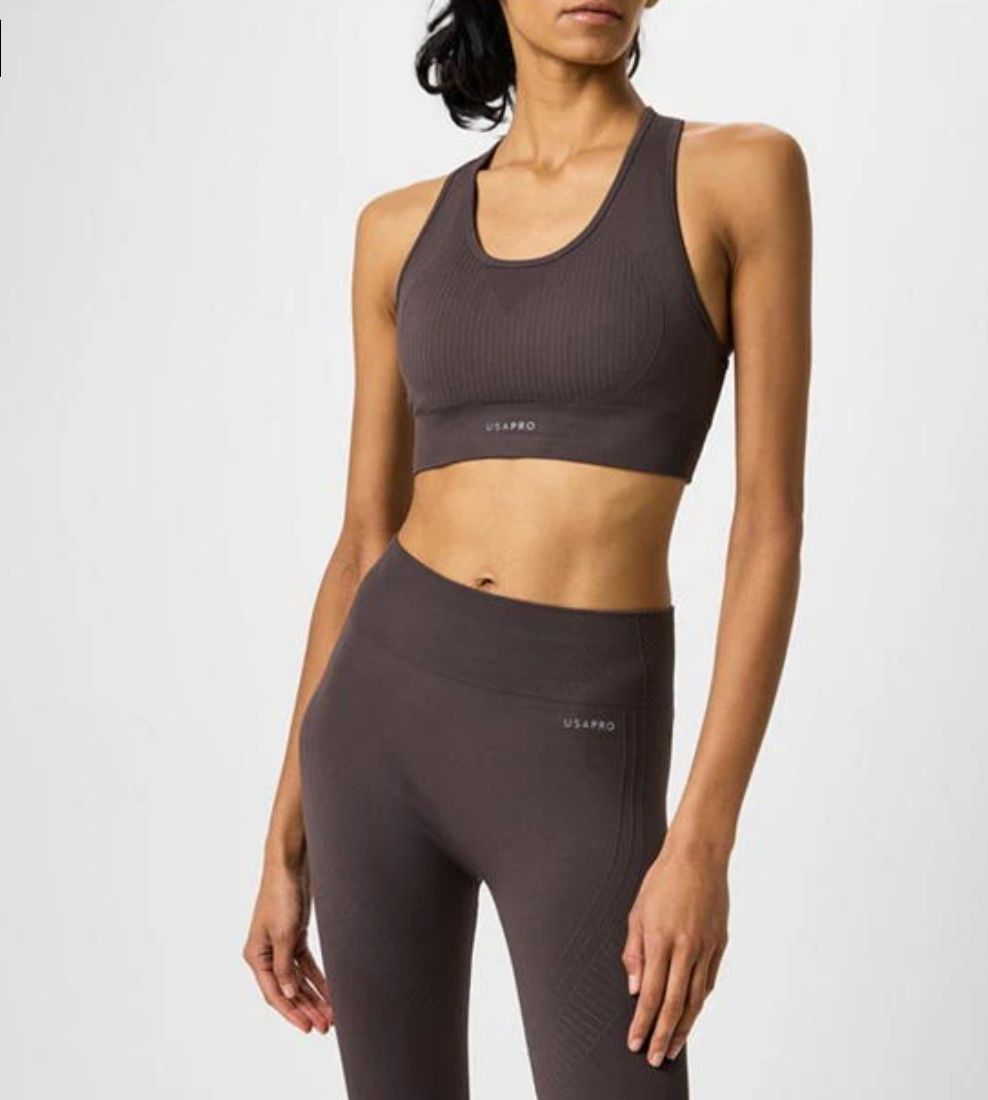 Seamless Crop Sports Bra – Comfort That Moves With You